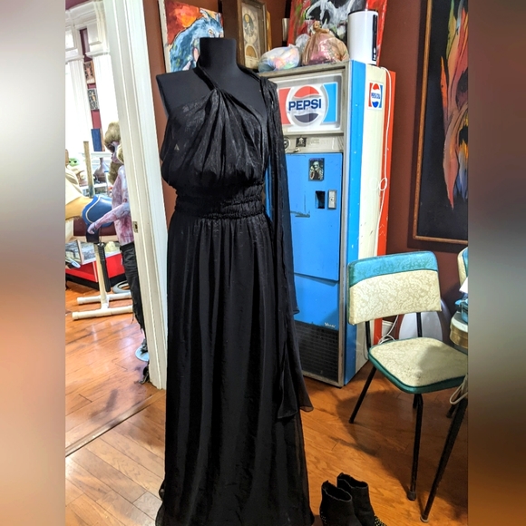 Js collection dress - Picture 1 of 3